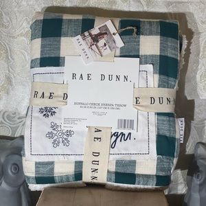 ⚡️Rae Dunn "MAKING SPIRITS BRIGHT" Buffalo Check Sherpa Throw